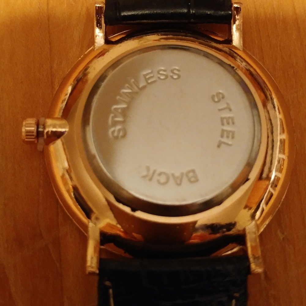 Mickey Mouse, Minnie And Pluto Watch-Brand New! - Picture 2 of 3